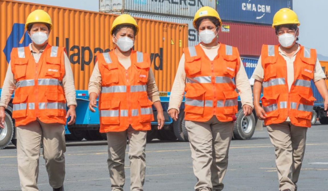 Ransa-Mujeres-colaboradores-con-mascarilla-1150x547